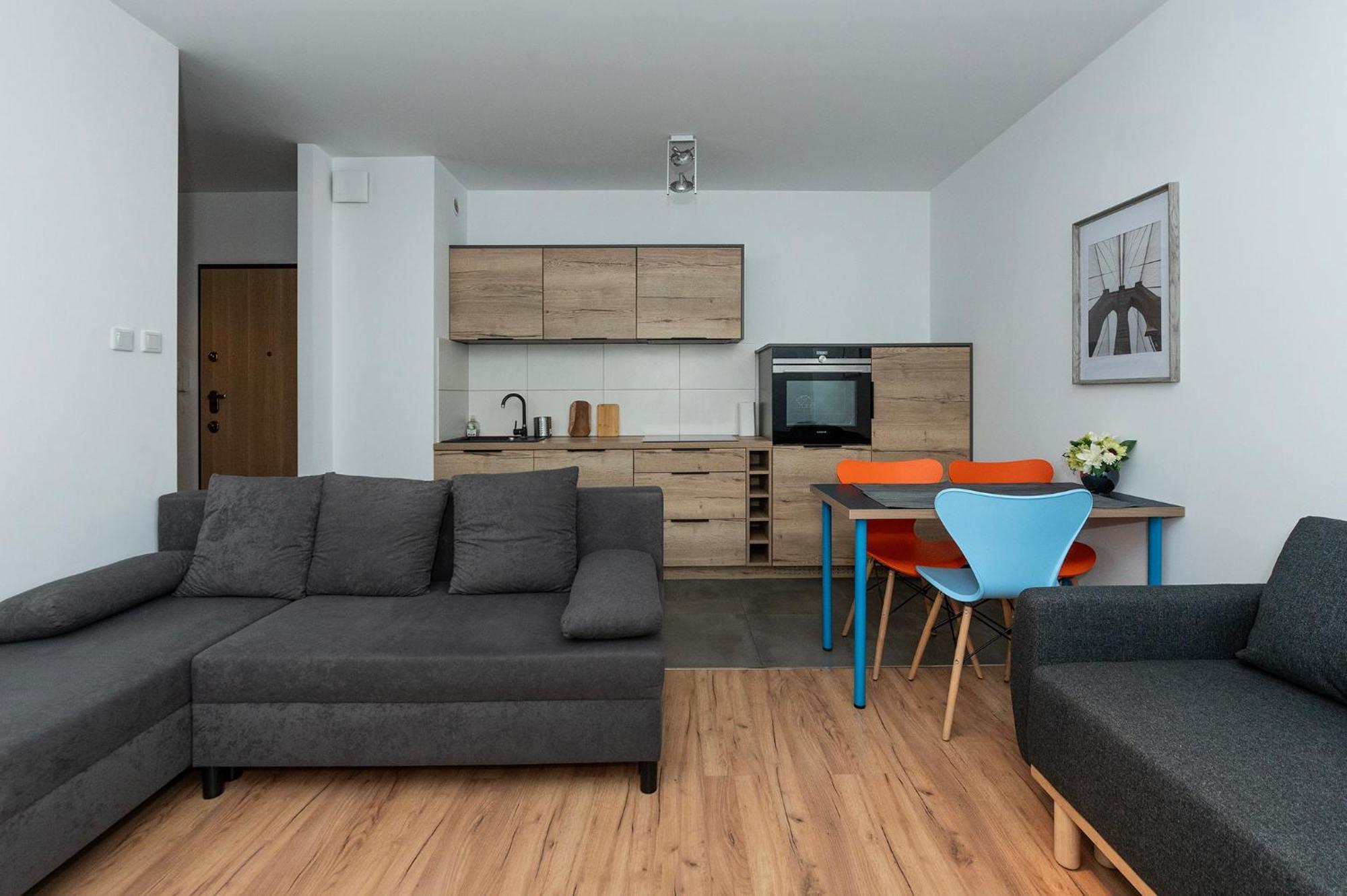 Luxury In -11- * Lodz (Lodz)
